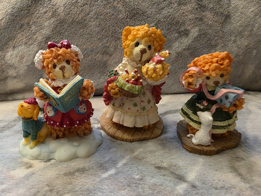 House of Lloyd Bear Family Figurines