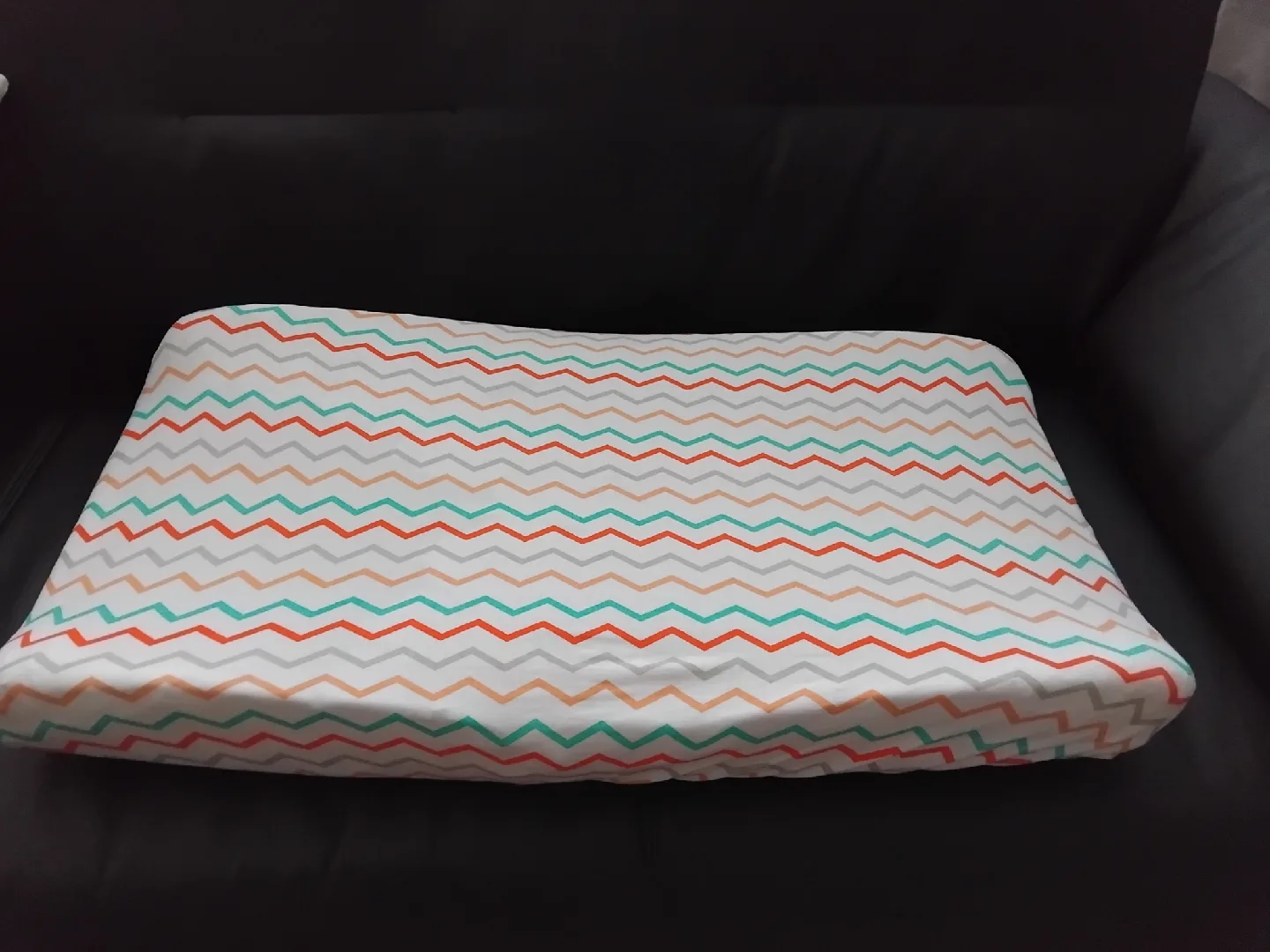 baby changing pad with cover image indicator(2)