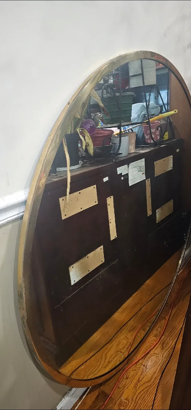 Round Gold Framed Mirror image indicator(2)