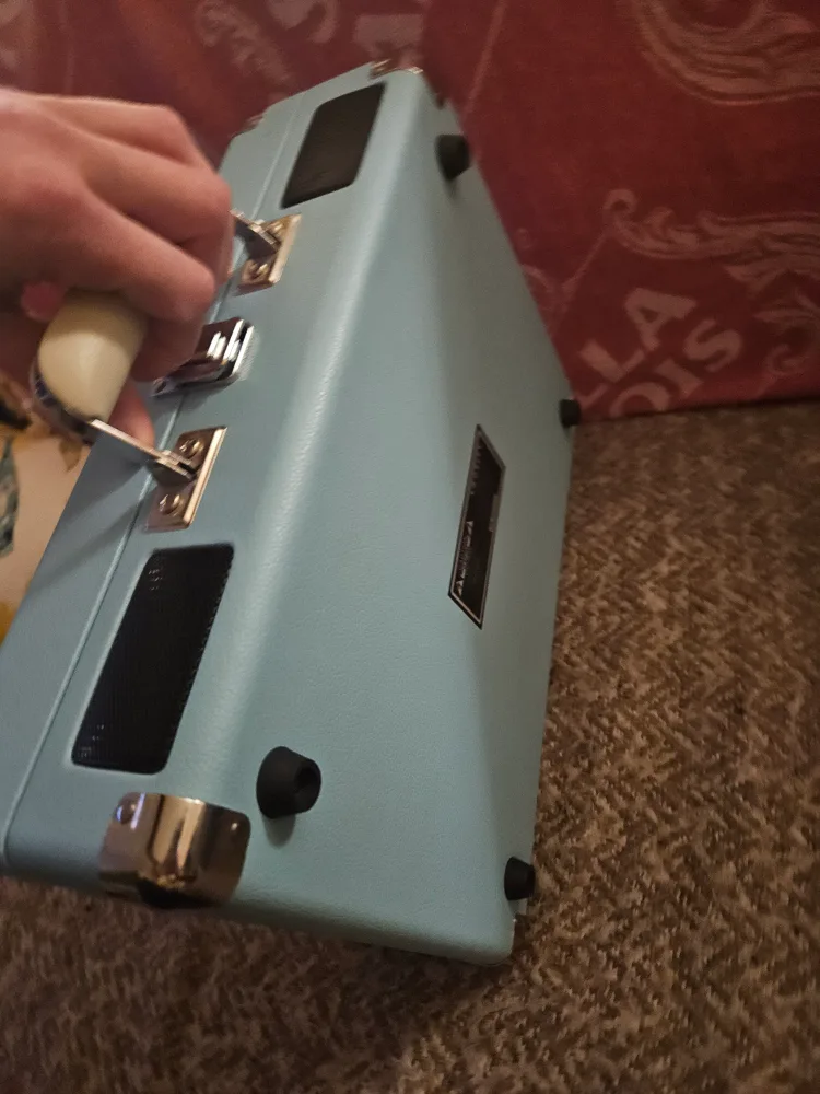 Crosley Turntable image indicator(2)