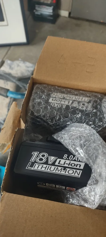 Makita 18V Li-Ion Battery & Charger image indicator(3)