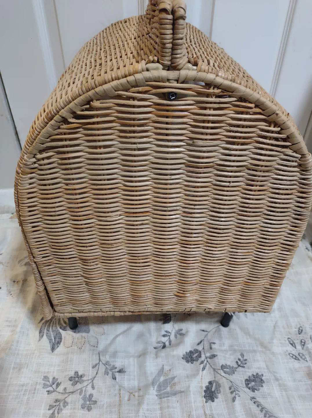 IKEA Cat rattan house with Sheepskin rug image indicator(4)