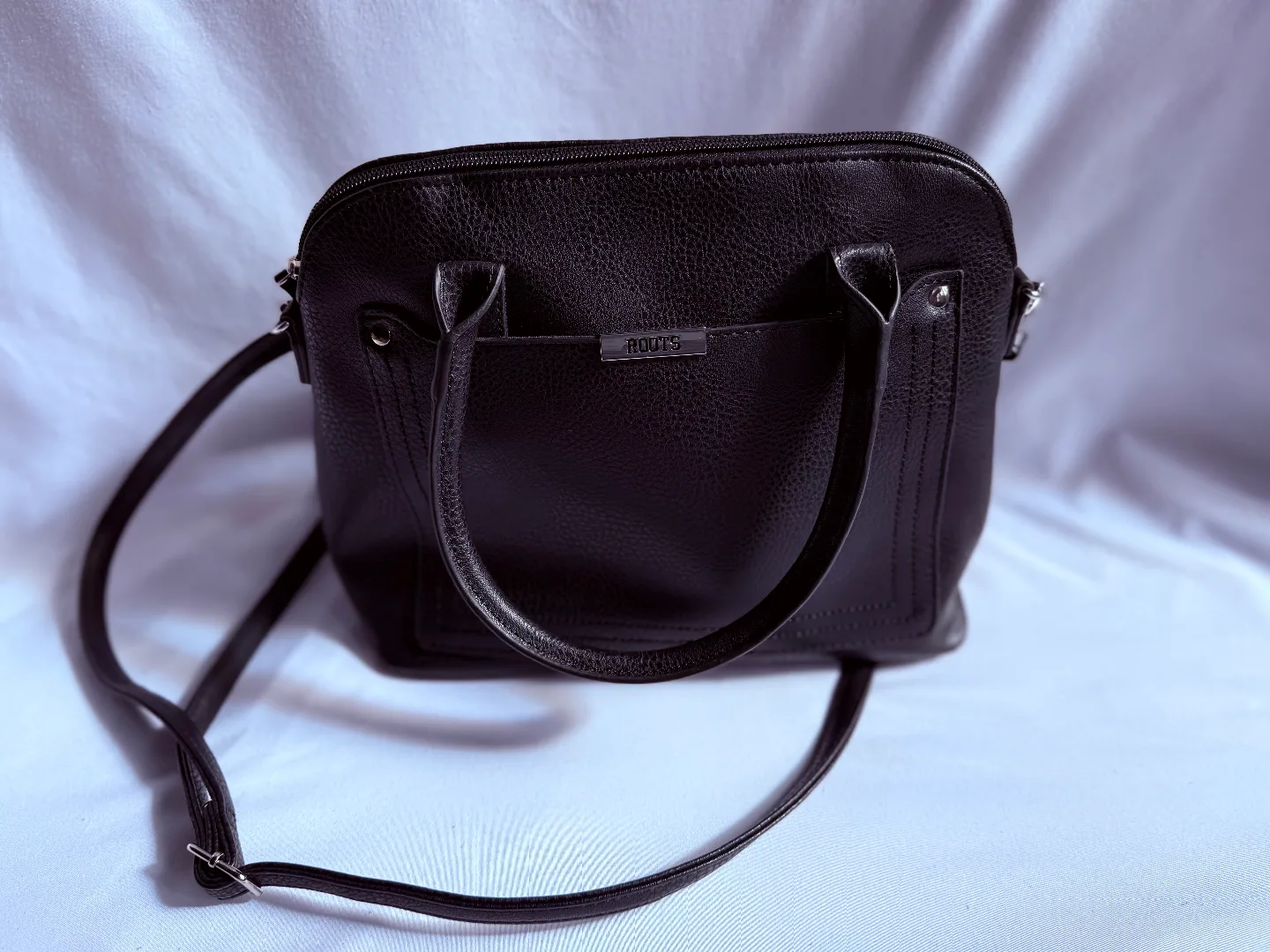 Roots Black Handbag image indicator(3)
