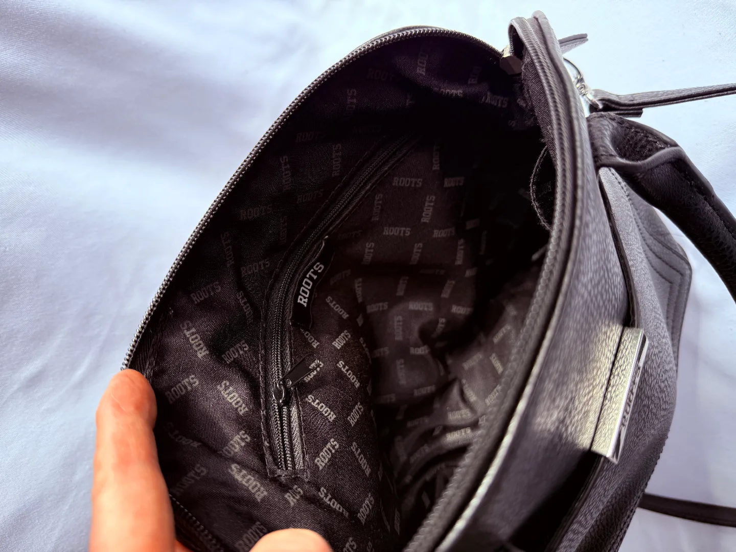 Roots Black Handbag image indicator(5)