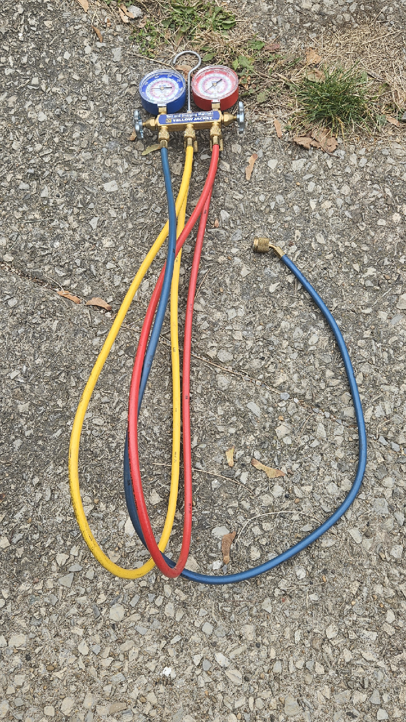 Yellow Jacket Test and Charging Manifold - photo 2