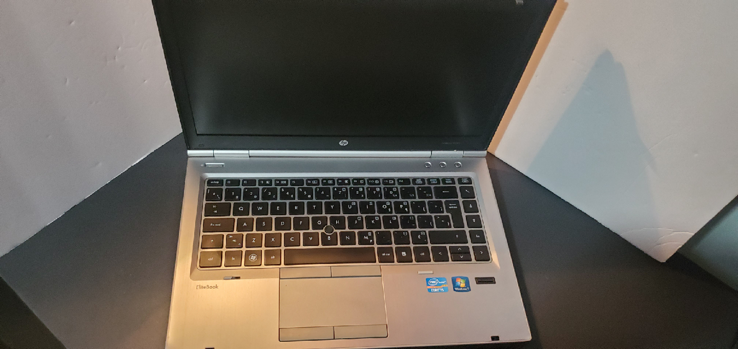 HP EliteBook Laptop - photo 2