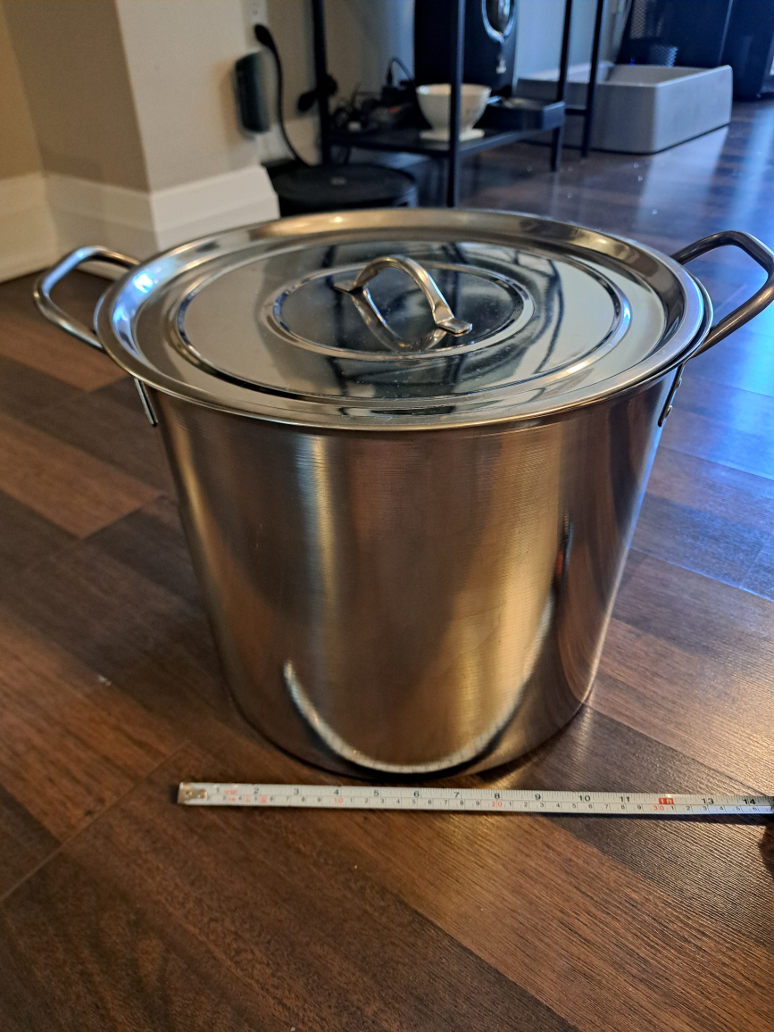 Large Stainless Steel Stock Pot with Lid (2-3 gallon)