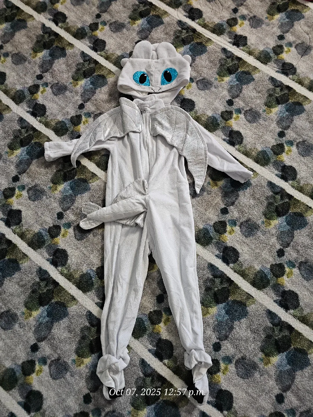 Light Fury Costume - Toddler Size 2T-4T image indicator(3)