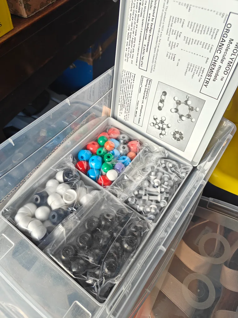 Molecular Model Set for Organic Stereochemistry image indicator(2)