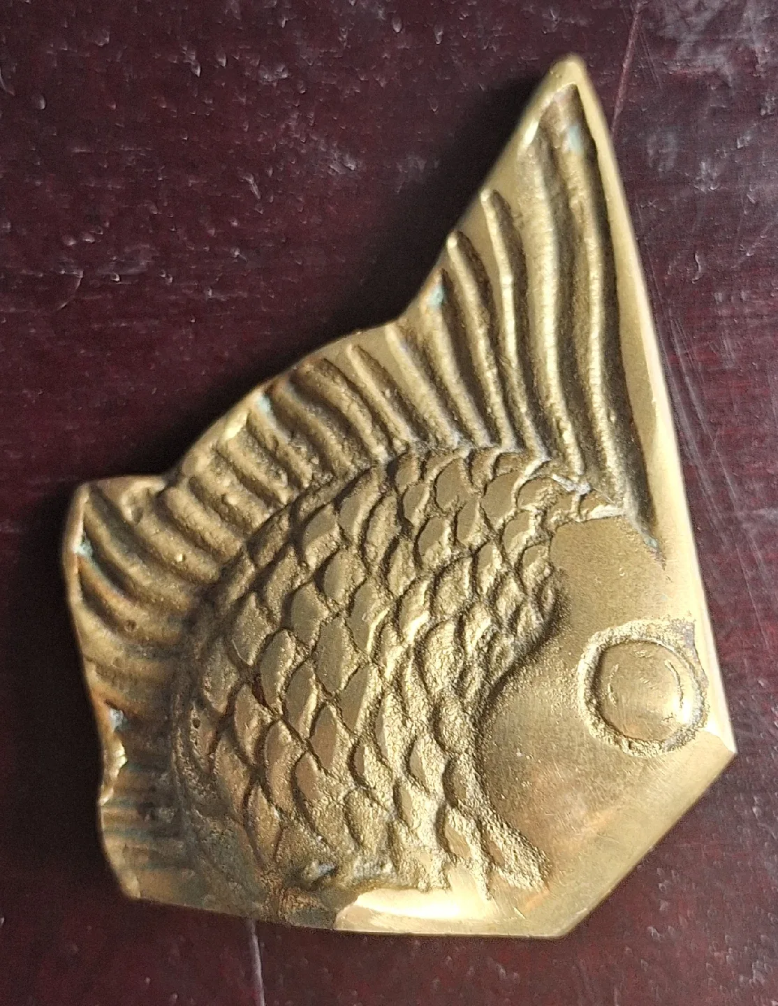 Vintage solid brass Figurines - Sitting Frog and Fish image indicator(3)