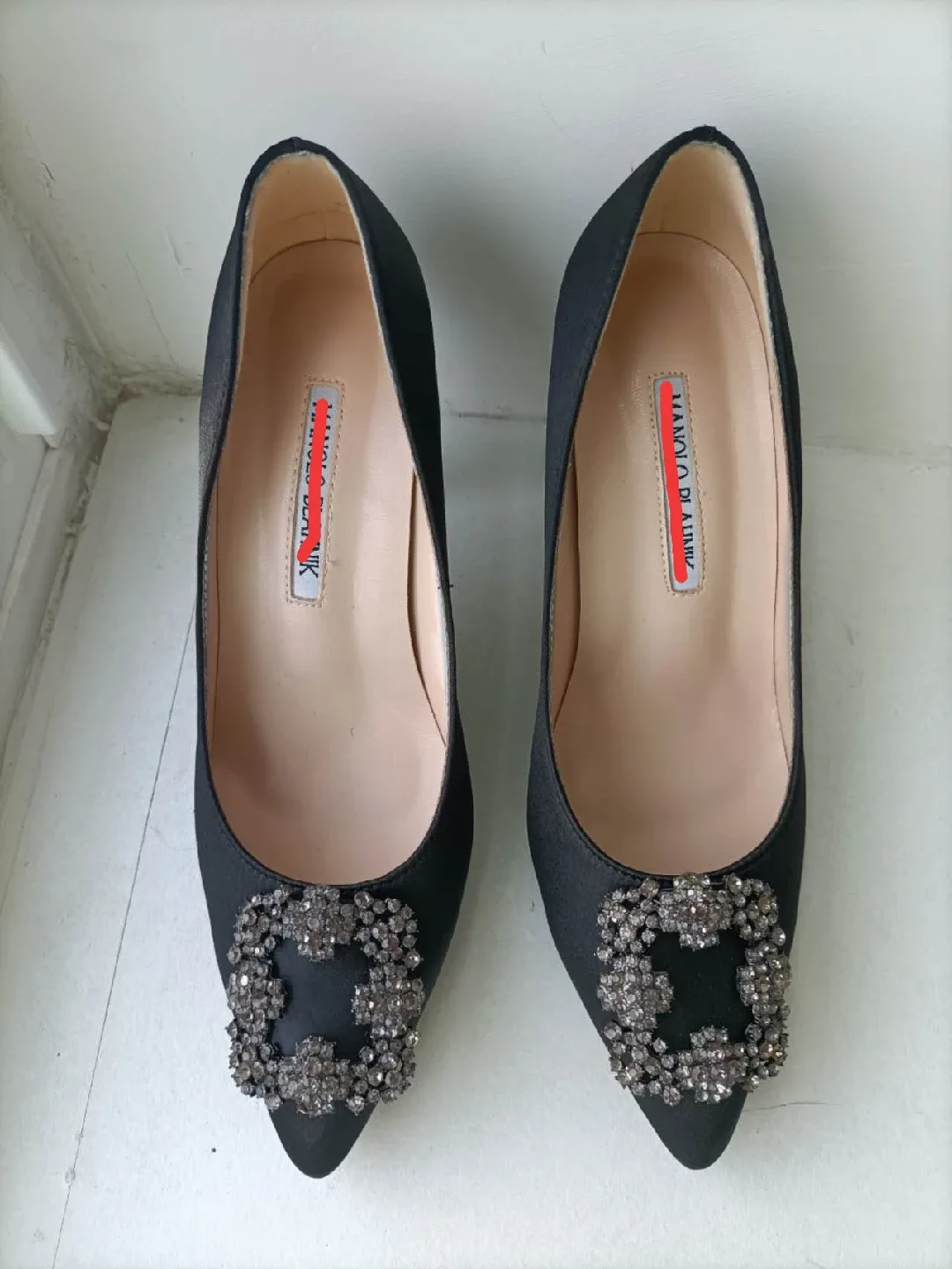 Heeled shoes image indicator(2)