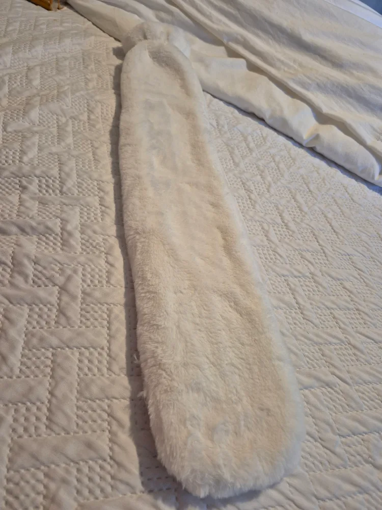 Long Hot Water Bottle with Faux Fur Cover image indicator(2)