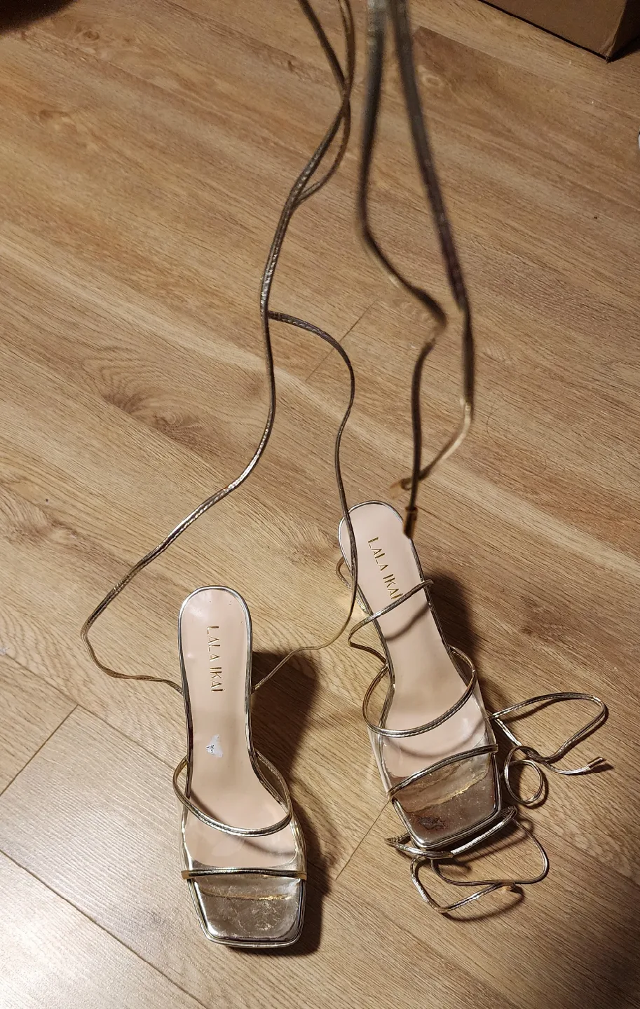 Lala Ika Gold Heels - Size 9.5/40 image indicator(2)