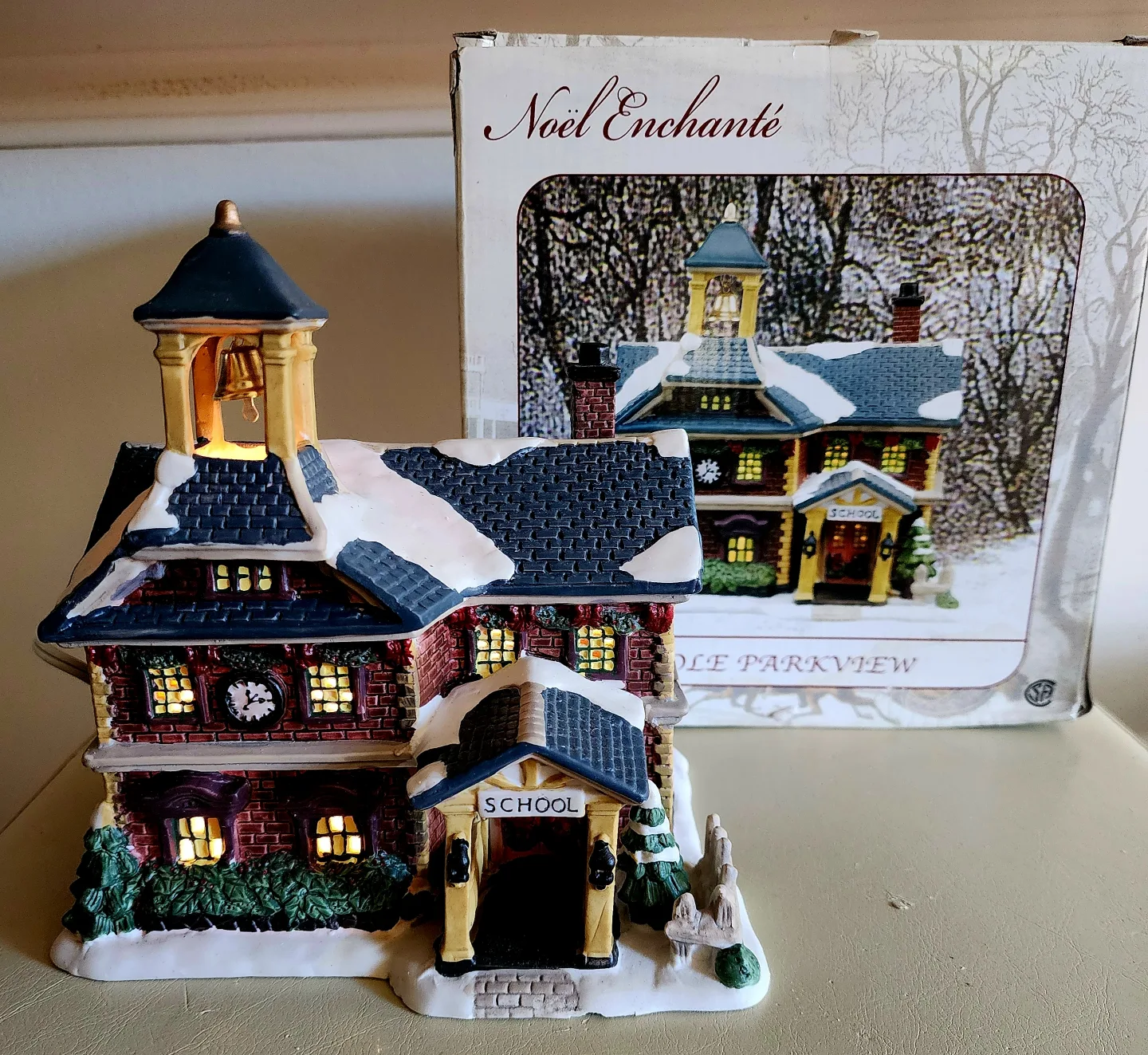 Noel Enchante School Parkview Chrisrmas Village thumbnail