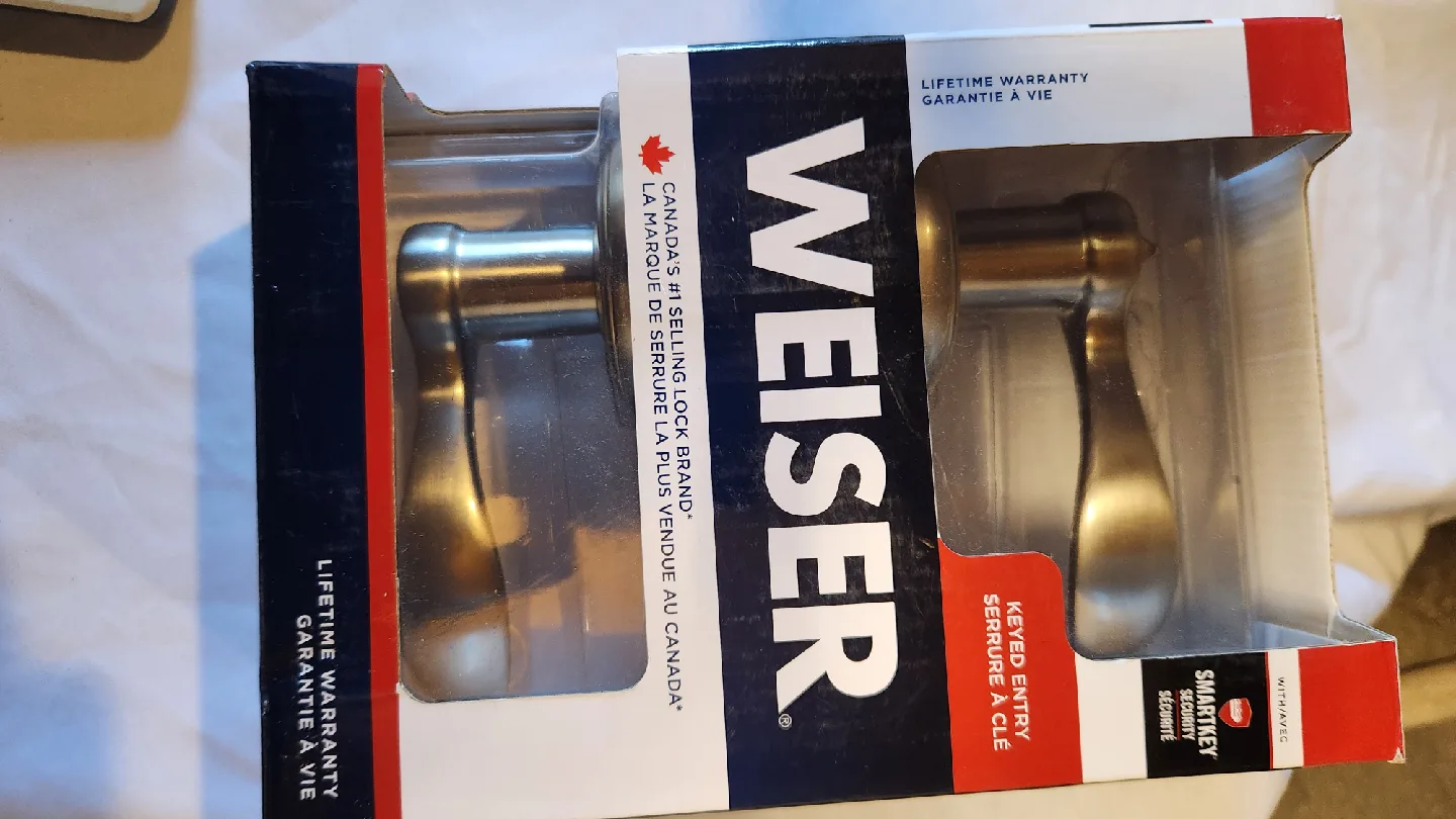 New Weiser Keyed Entry Door Lever image indicator(2)