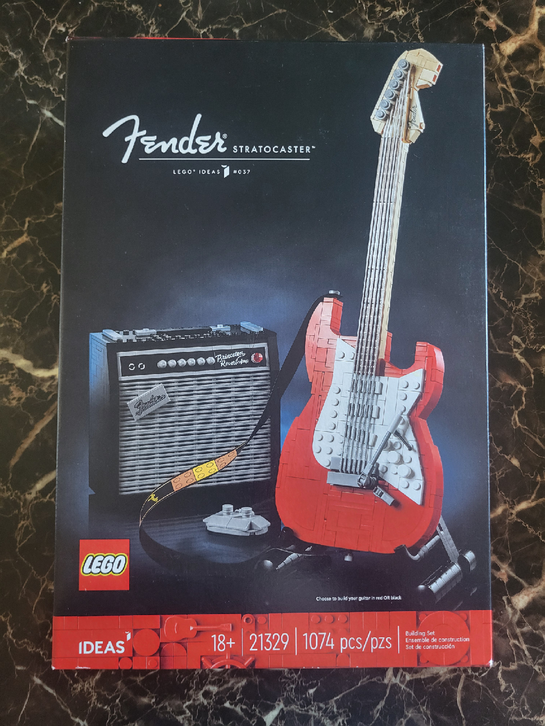 New LEGO Ideas Fender Stratocaster #037
