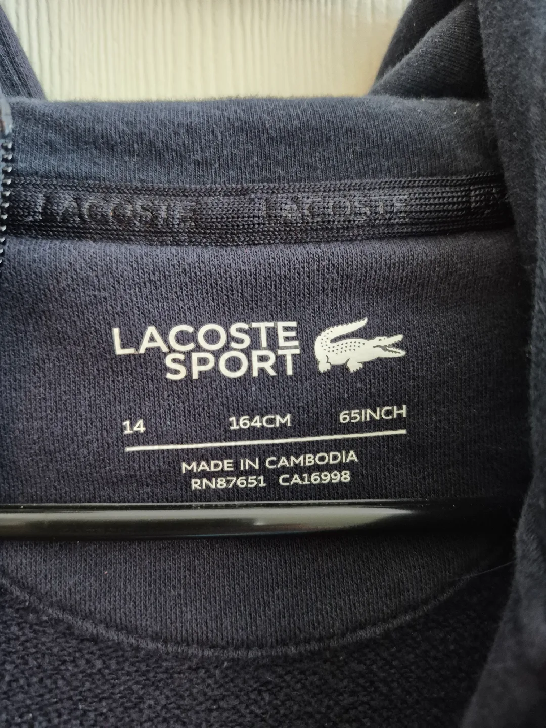 Lacoste Sport Hoodie Size 14 Red/Blue image indicator(3)