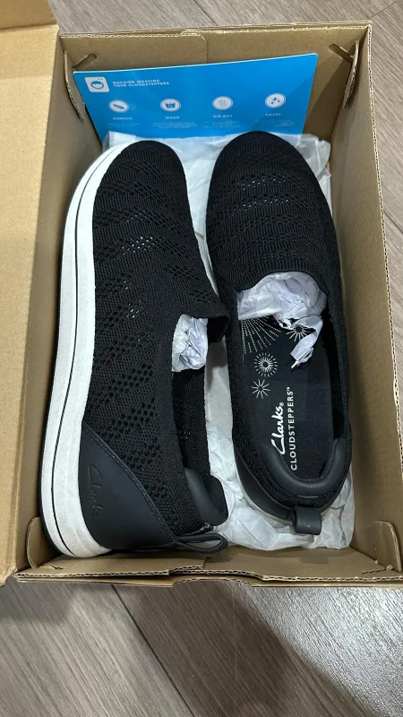 Clarks Cloudsteppers Slip-on Shoes, Black image indicator(2)