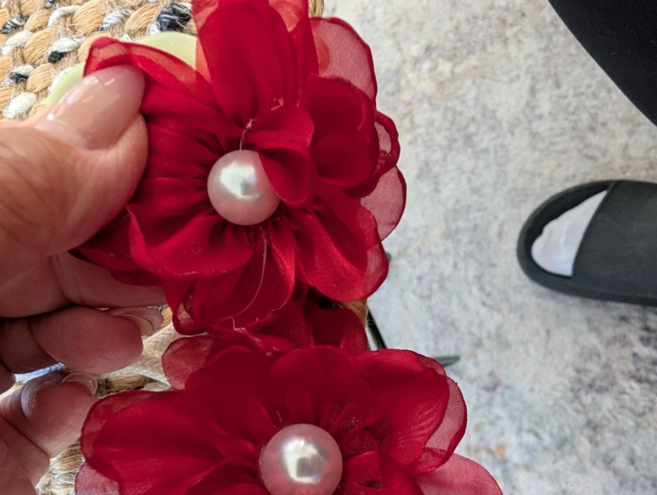 Red Floral curtains holder image indicator(2)