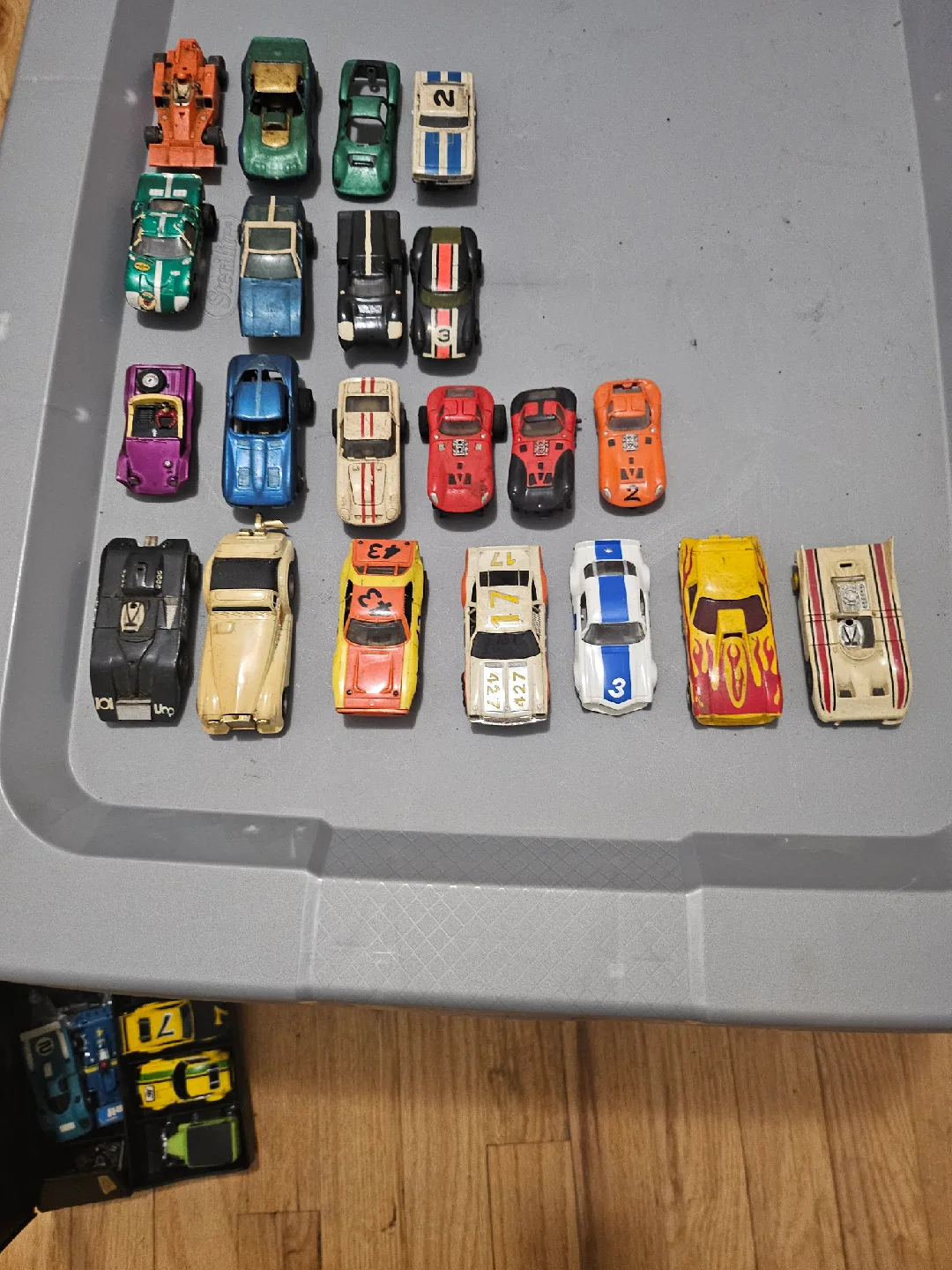 HO SLOT CARS PARTS image indicator(2)