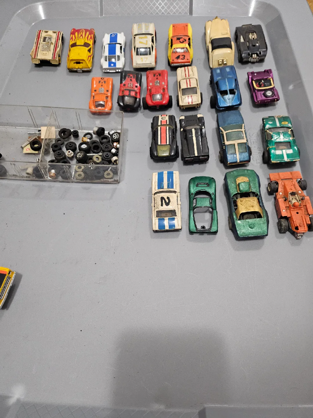 HO SLOT CARS PARTS image indicator(6)