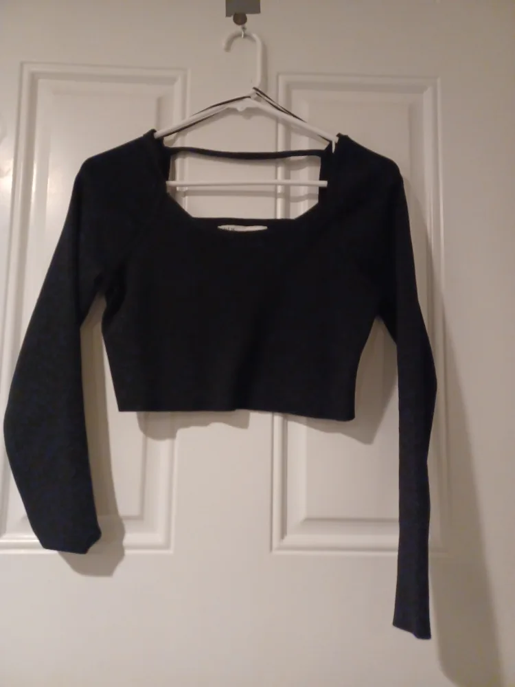 Zara Black Long Sleeve Crop Top - Size M thumbnail