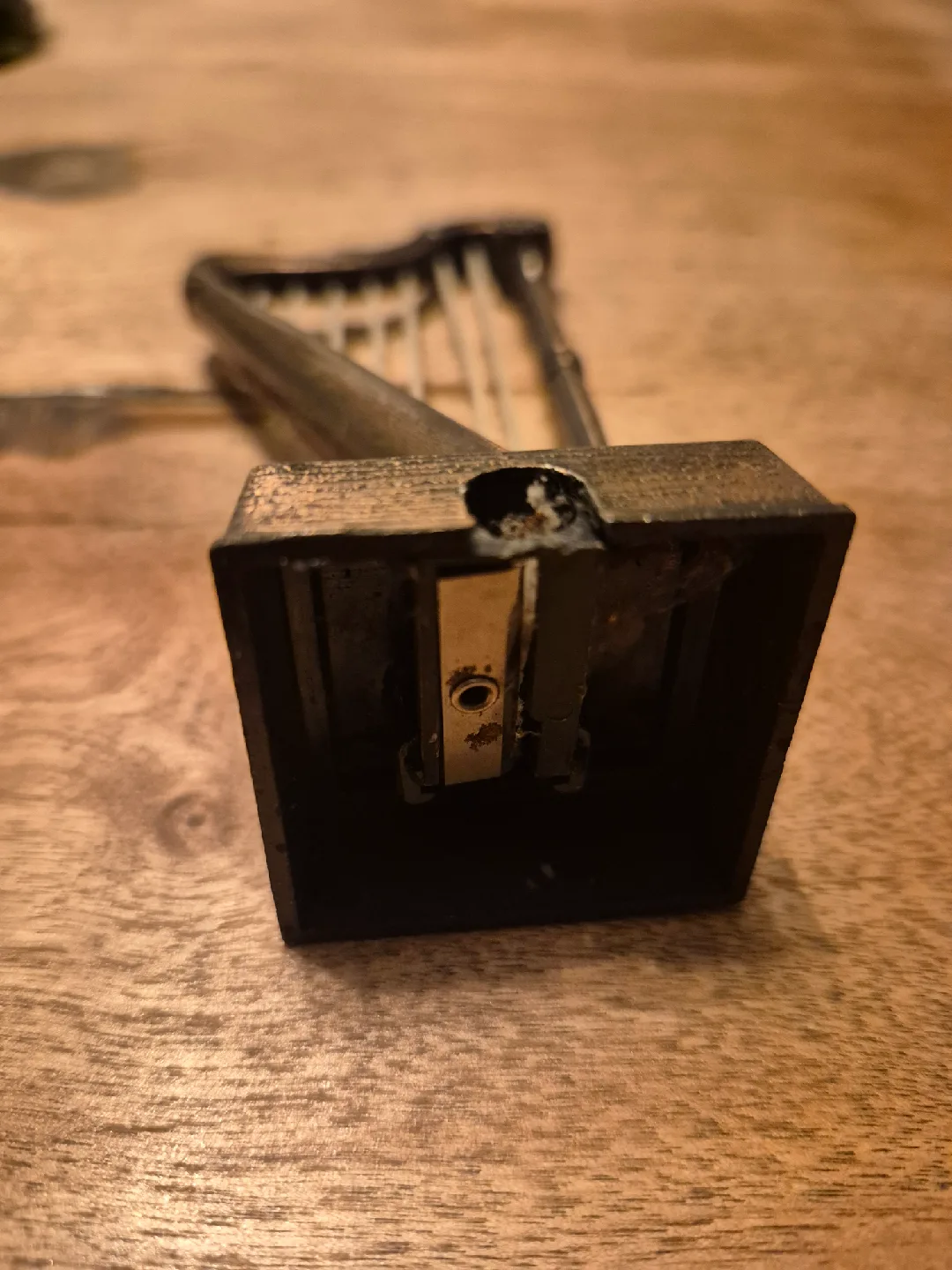 Harp pencil sharpener image indicator(2)