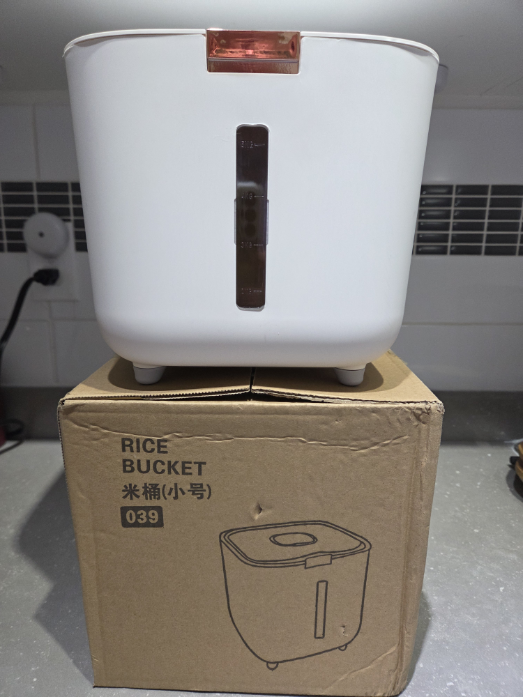BNIB Rice Bucket