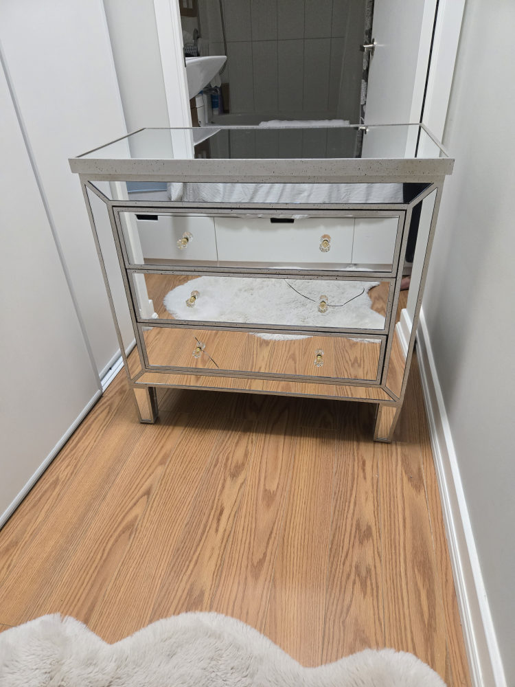 Mirrored 3-Drawer Dresser