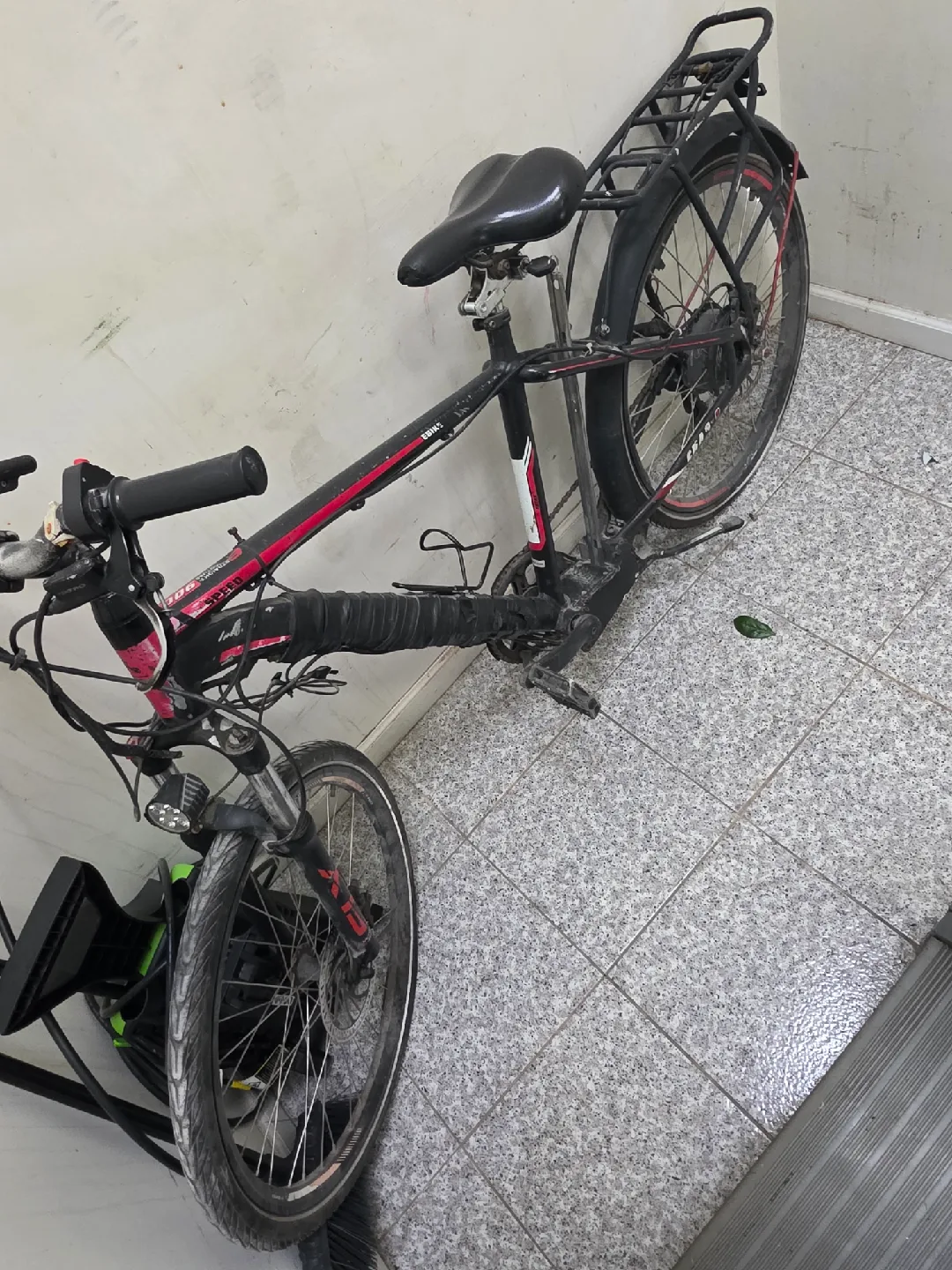 Used Bike - Black and Red image indicator(2)