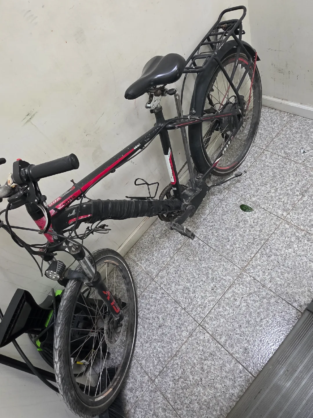 Used Bike - Black and Red image indicator(3)