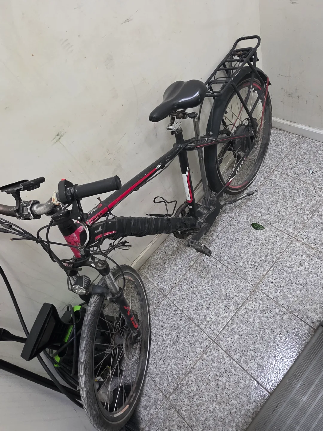 Used Bike - Black and Red image indicator(4)