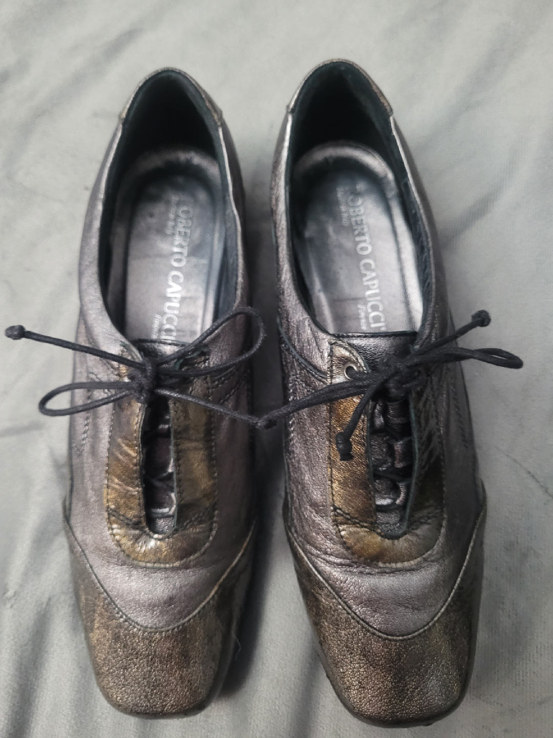 Roberto Capucci Metallic Grey Lace-up Shoes - Size 6.5🥕