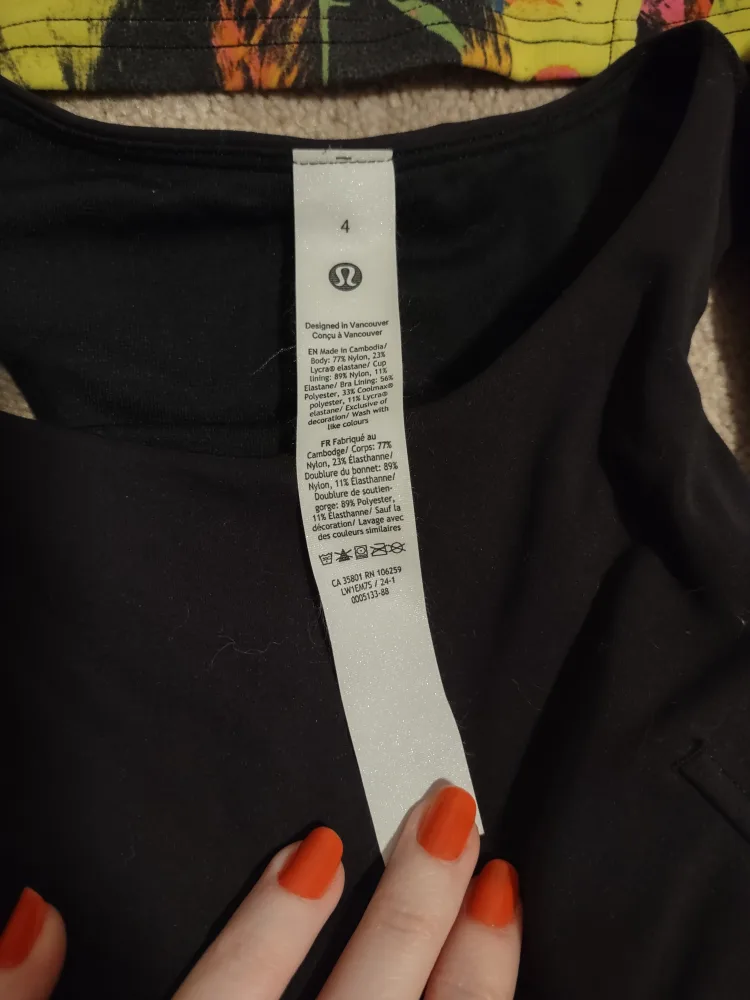 Lululemon longline sports bras- Size 4 image indicator(2)