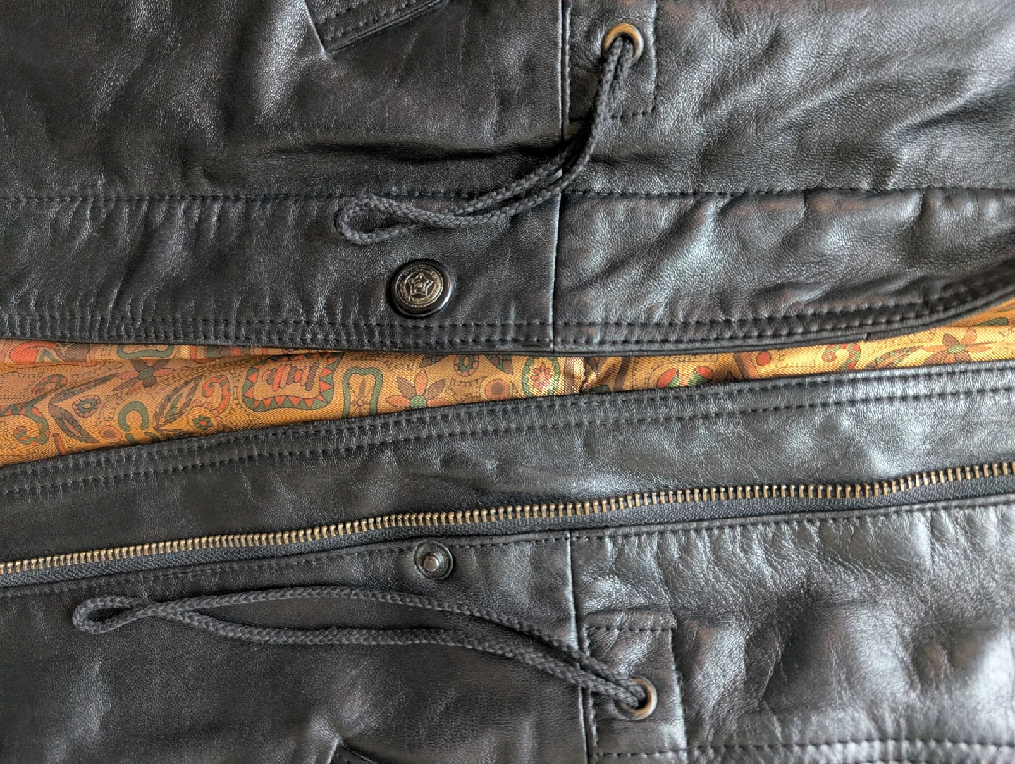 Gorgeous Leather Jacket - photo 3