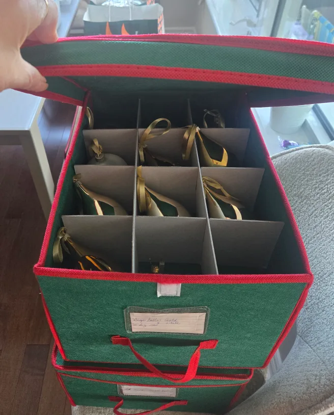 Gold Glitter Christmas Bows and Ornaments image indicator(2)