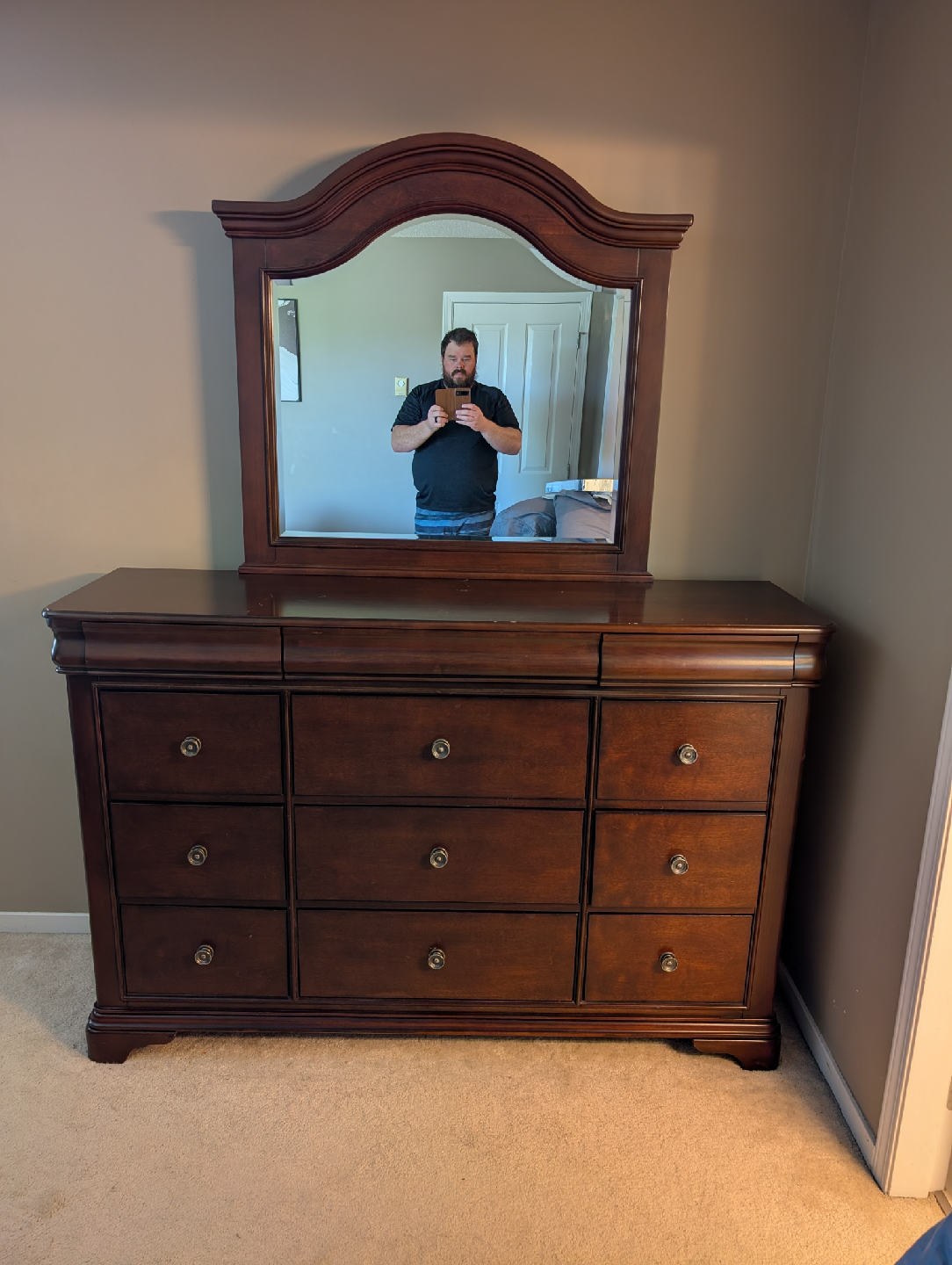 Wood Dresser with Mirror - 9 Drawers - photo 2
