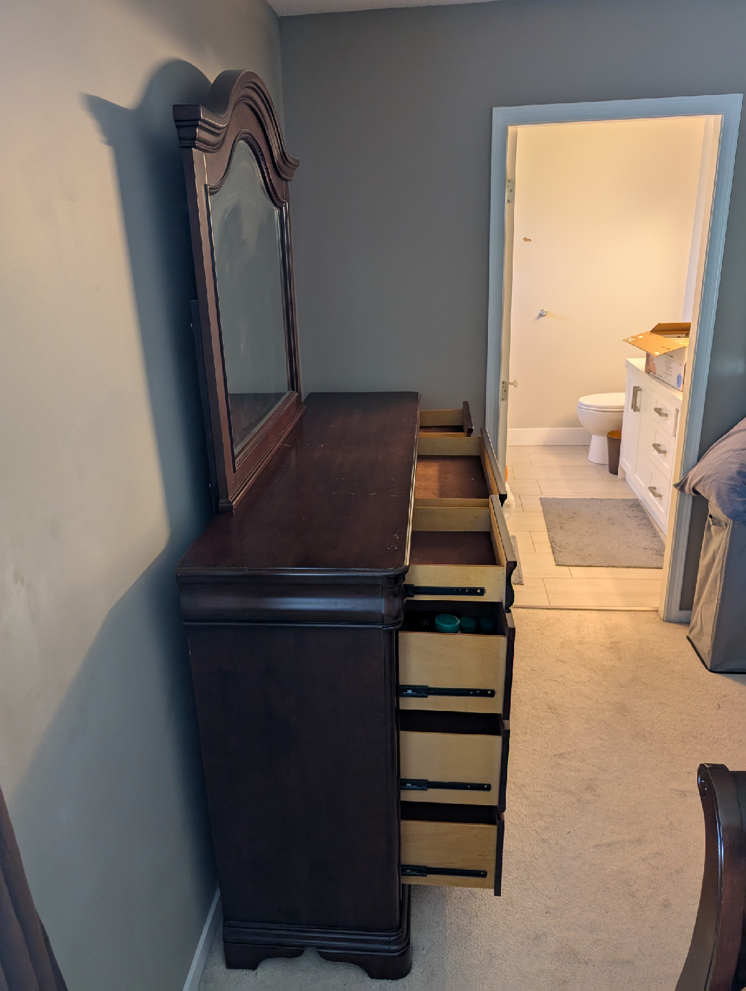 Wood Dresser with Mirror - 9 Drawers - photo 3