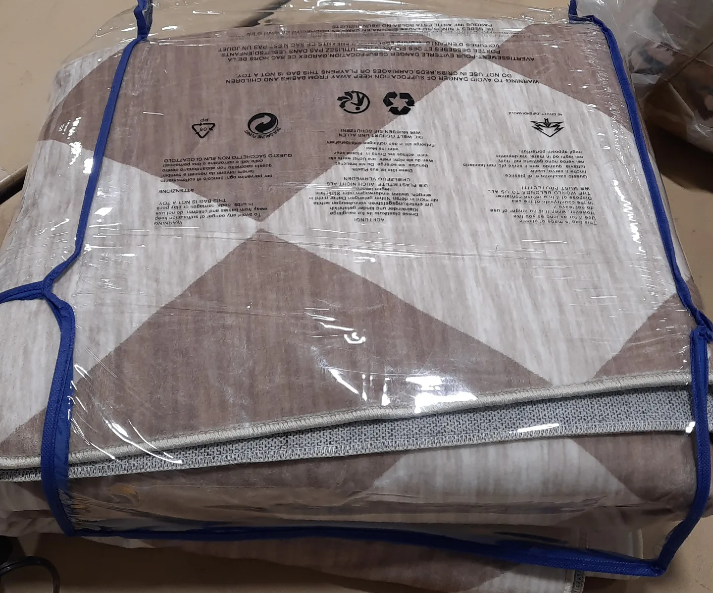 Area Rugs(10x8ft) image indicator(6)