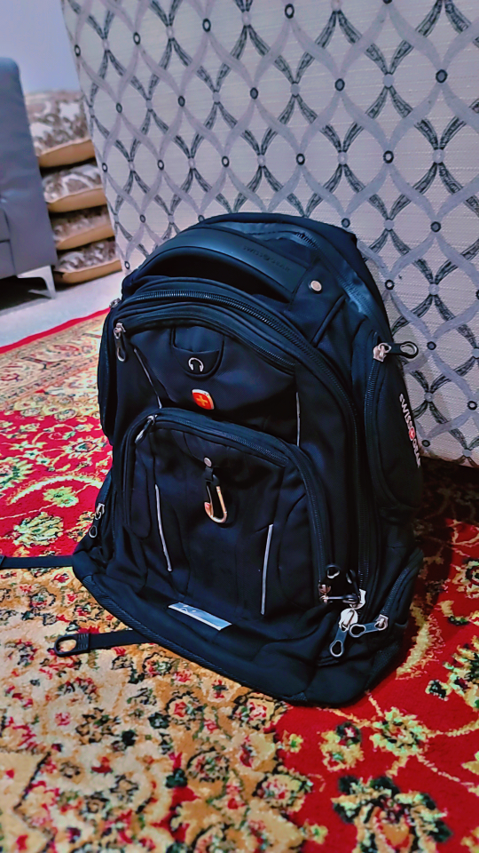 Swiss Gear Backpack – Good Condition - photo 3