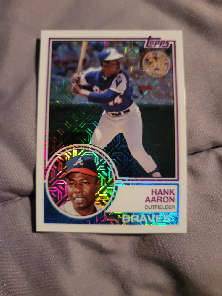 Hank Aaron Topps Baseball Card thumbnail