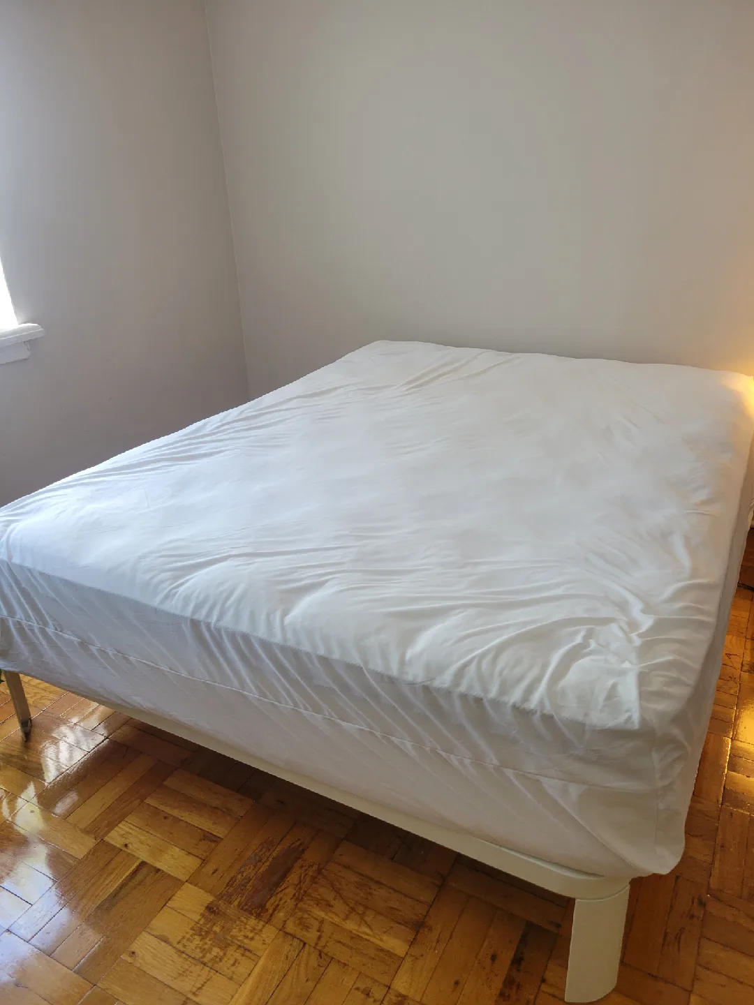 Free Queen Size Matress thumbnail