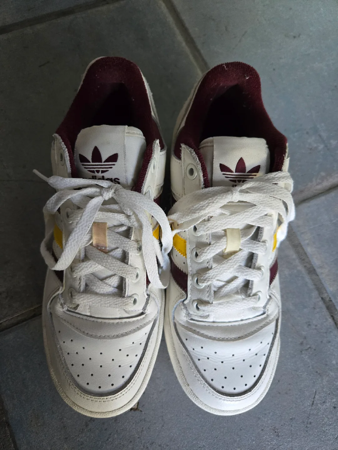 Adidas Sneakers - White/Maroon thumbnail