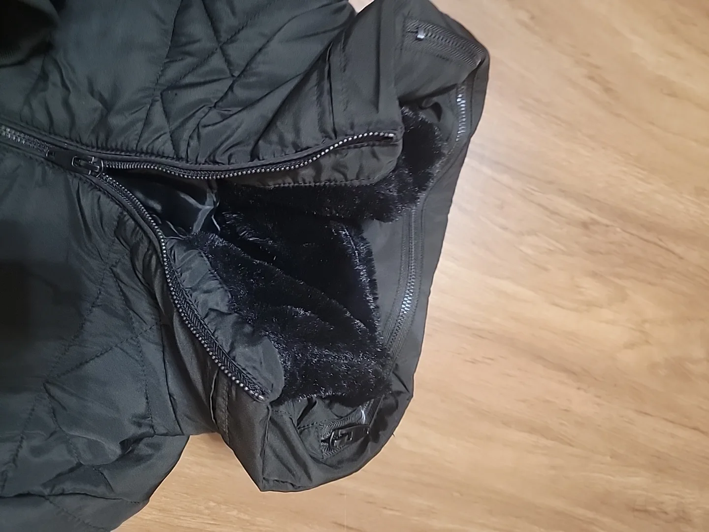 Black Puffer Jacket image indicator(5)