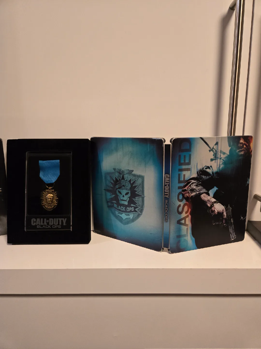 PS3 COD Steelbooks. with games. mw2 mw3 black ops Shipping. image indicator(2)