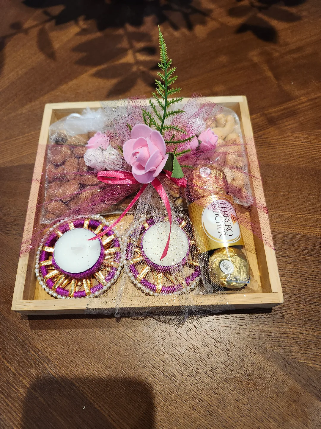 Diwali Gift hampers image indicator(2)