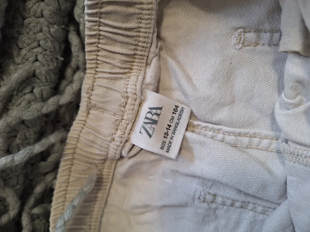 2 pairs of cargo style pants image indicator(2)