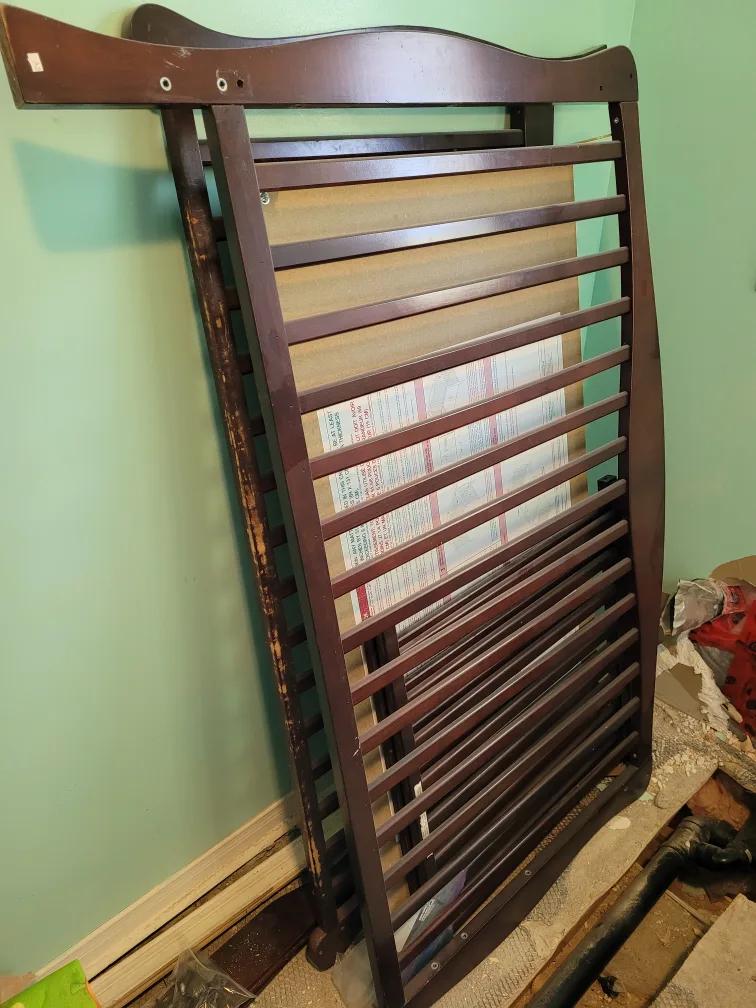 Used Dark Brown Baby Crib image indicator(2)