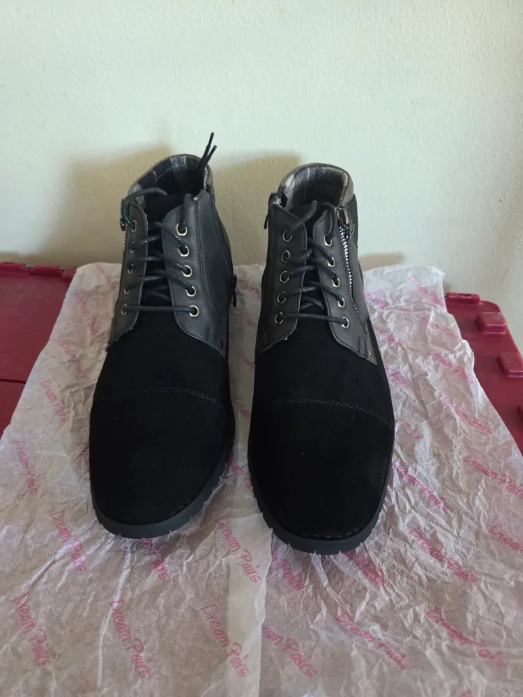 Dream Pairs Black Ankle Boots, Size 10 thumbnail