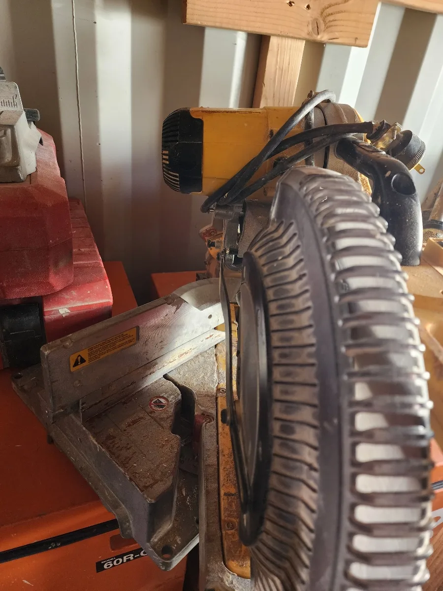 Dewalt Miter Saw image indicator(2)